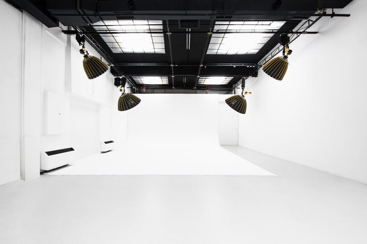Referenz Mietstudios mit Anfragefunktion